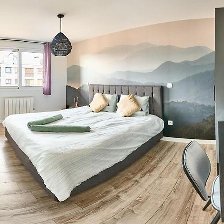 Eclat Dore Bondy Suites Free Parking Bagian luar foto
