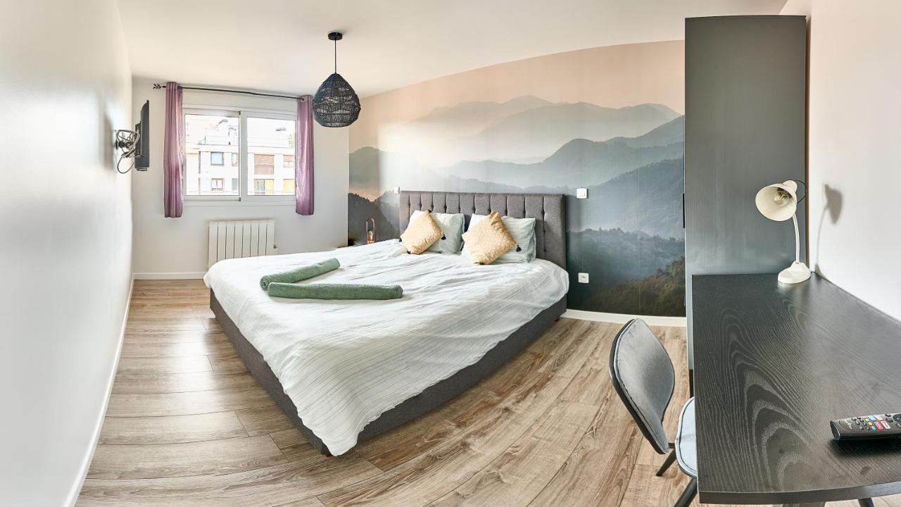 Eclat Dore Bondy Suites Free Parking Bagian luar foto
